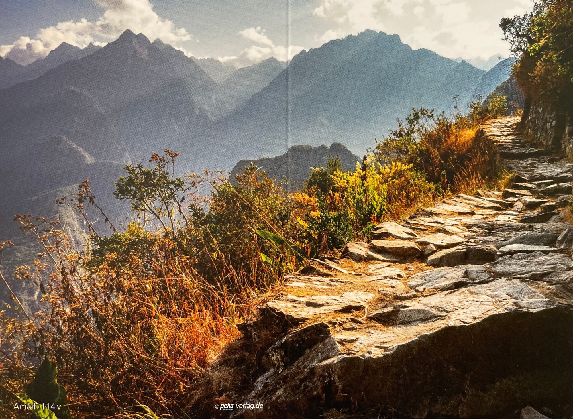Trauerbild Amalfi mit Foto eines Bergpfads im Morgenlicht